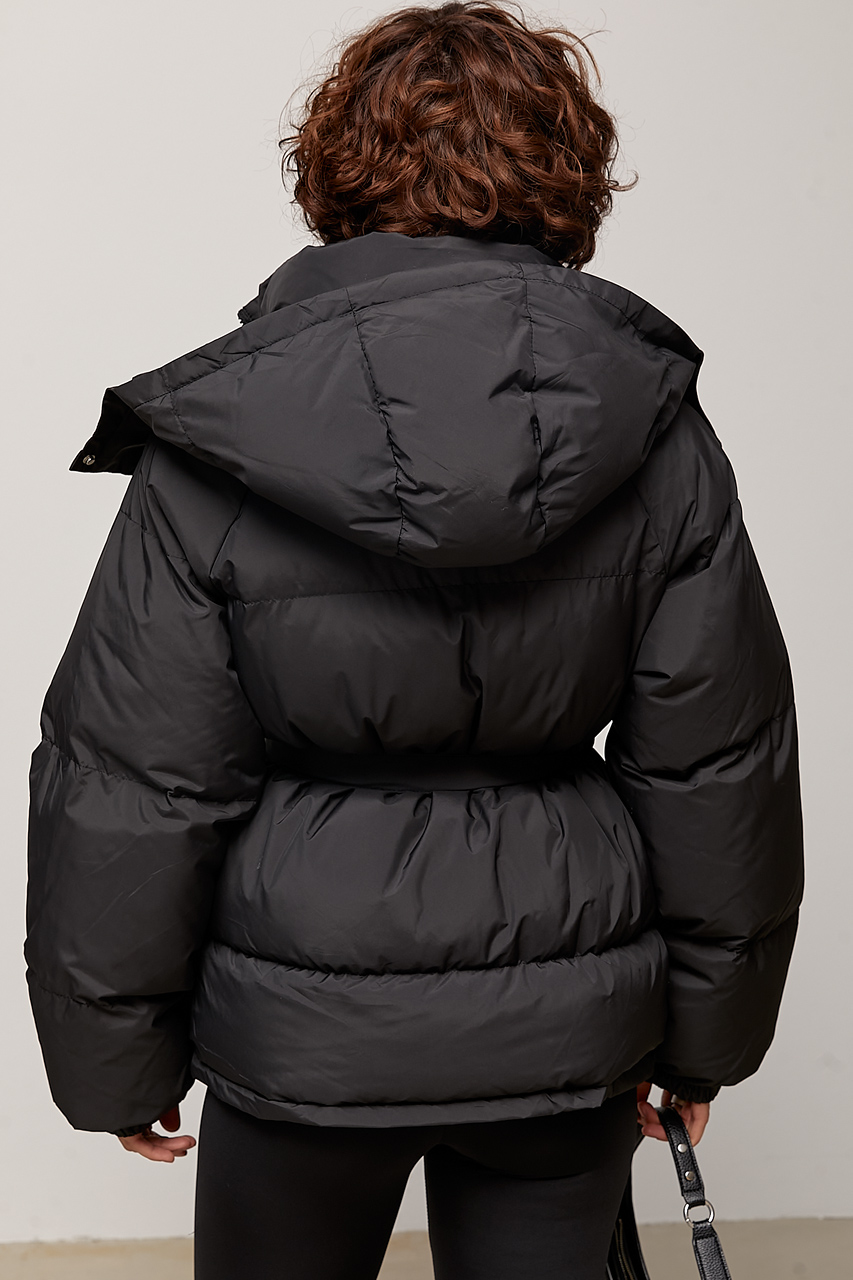 Стьобана куртка з поясом та капюшоном - чорний колір, ONE SIZE 1
