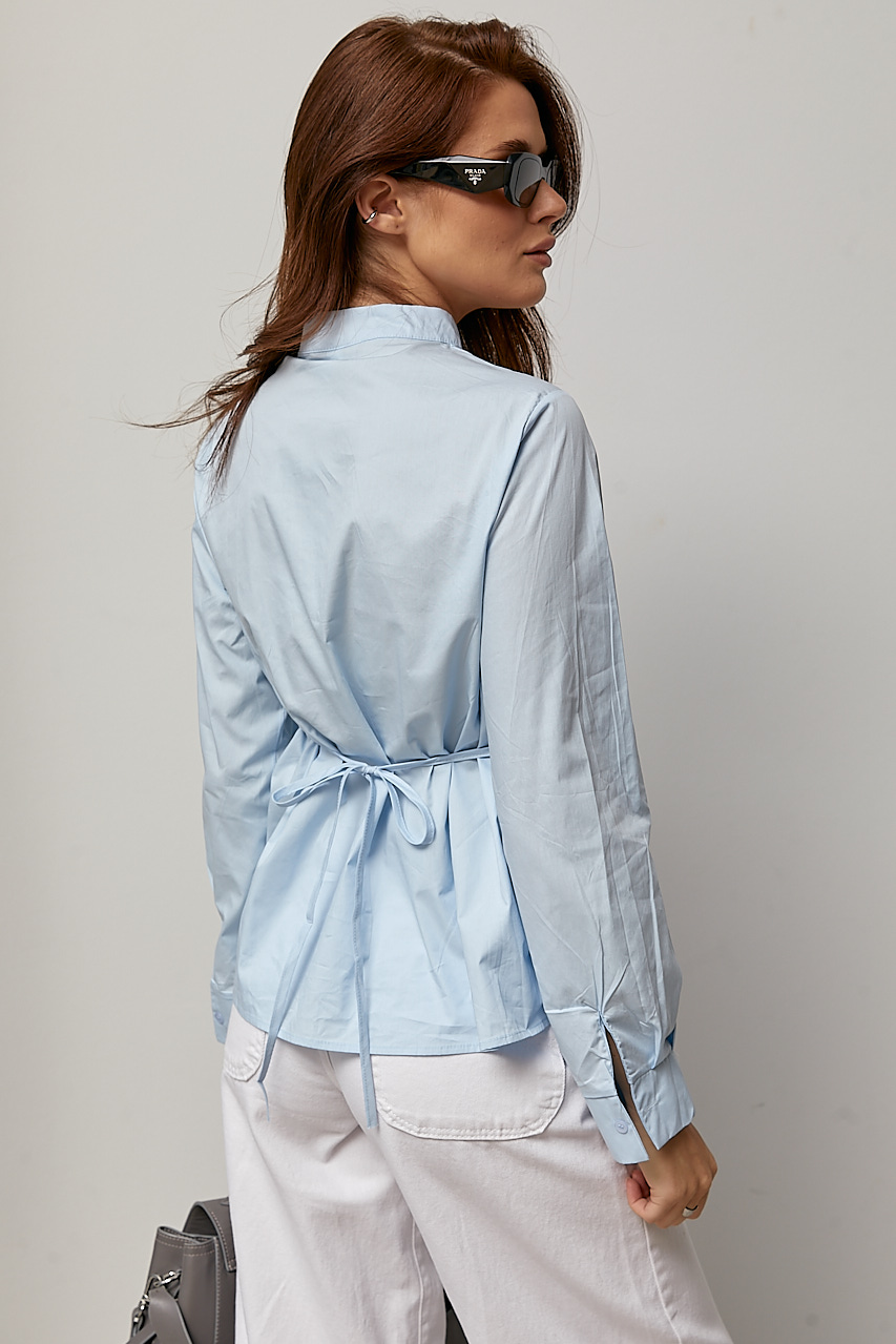 Жіноча класична сорочка і зав'язками на талії - блакитний колір, ONE SIZE 1