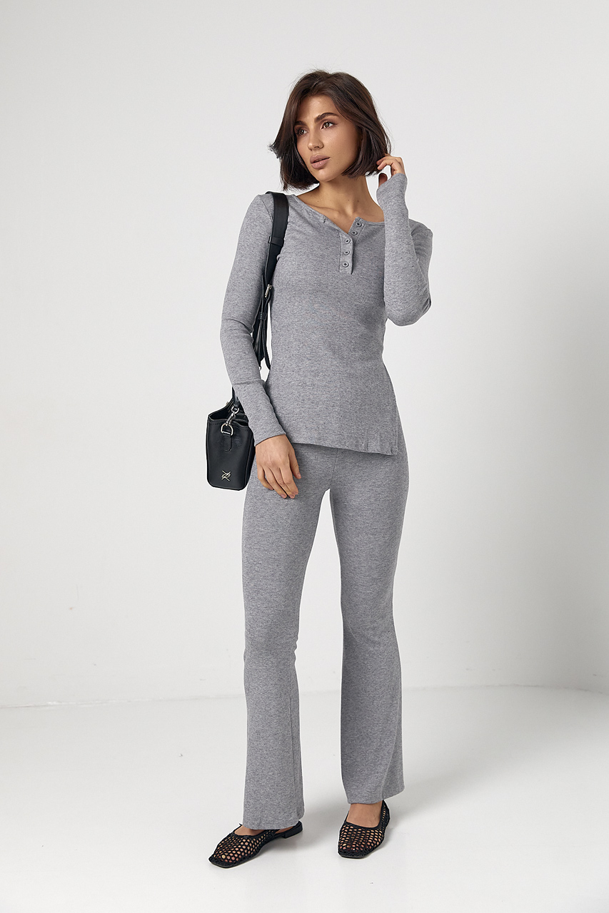 Костюм зі штанами кльош і кофтинкою на ґудзиках - сірий колір, ONE SIZE 1