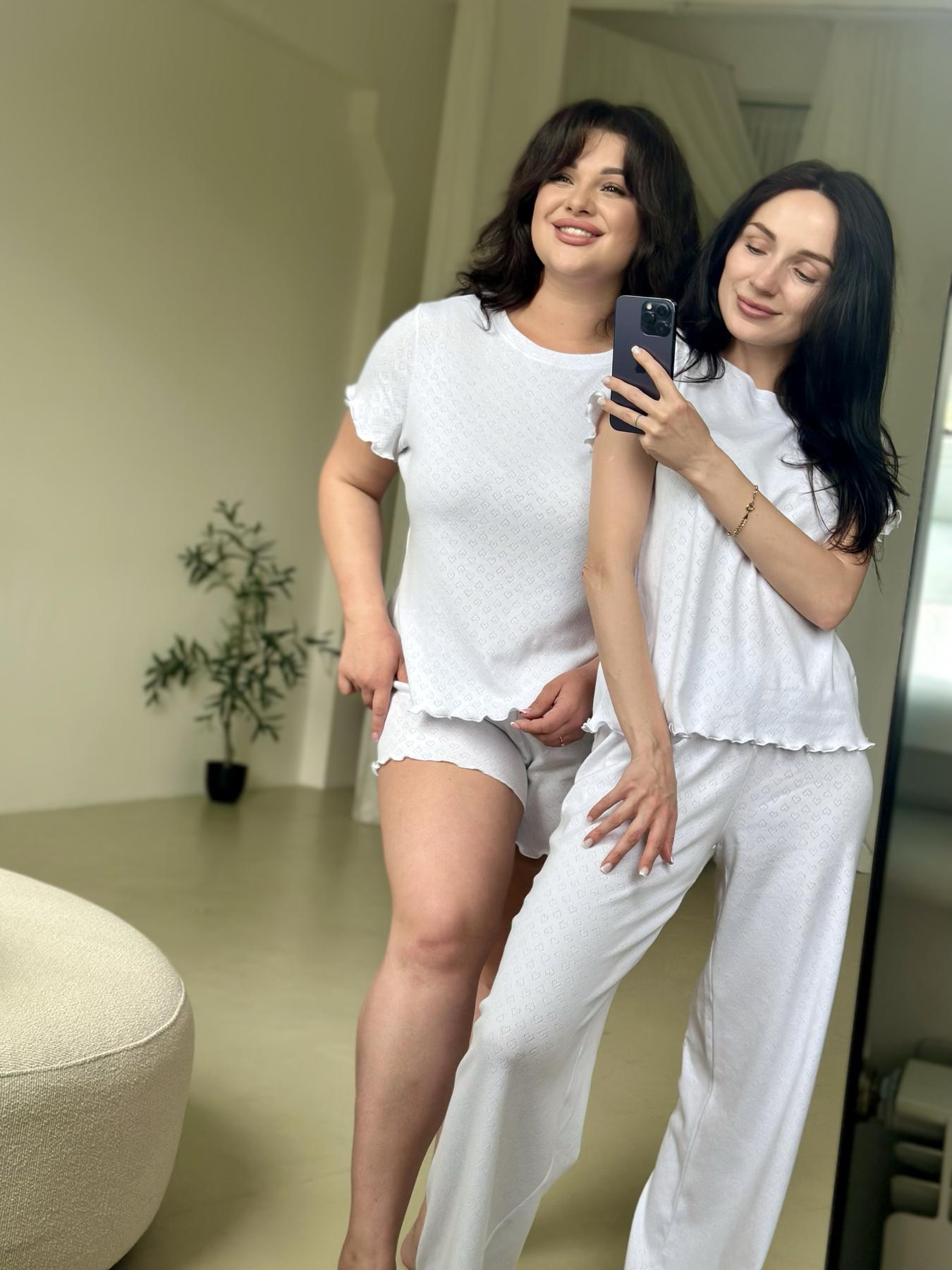 Жіноча піжама трійка футболка+шорти+штани з рюшами Rose Amour, біла 3